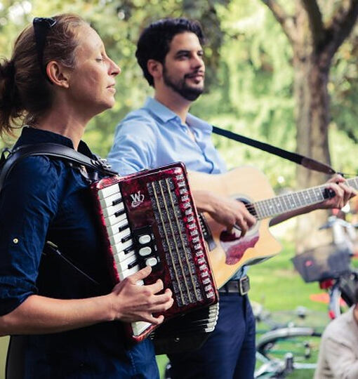 TOI ET MOI mit Band