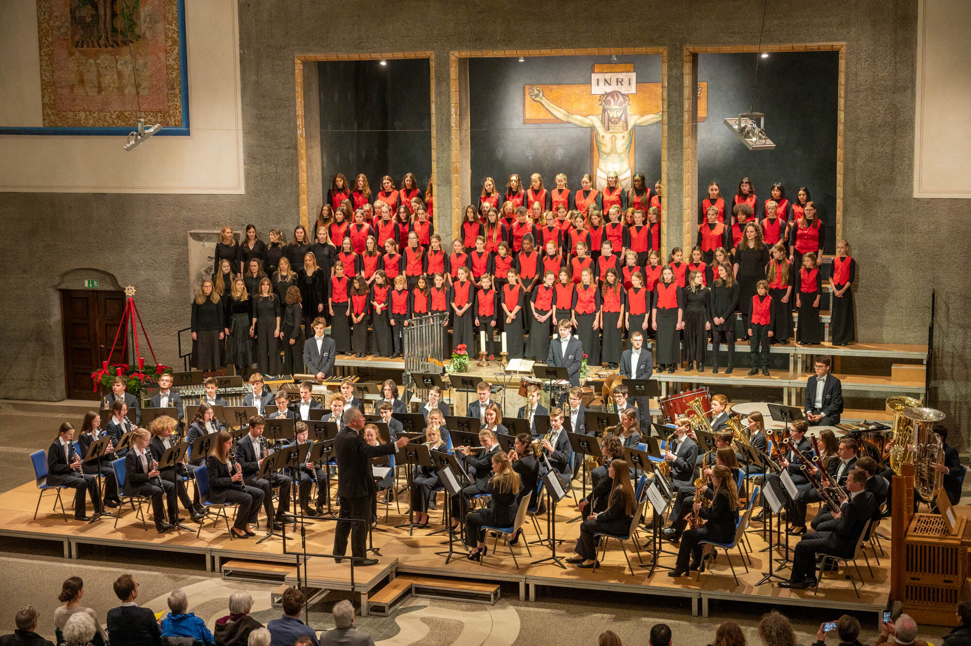 Gemeinsames Weihnachtskonzert mit der Jungen Bläserphilharmonie Ulm und dem Ulmer Spatzenchor