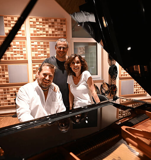 Butterbrezel-Jazz im Schlosshof mit dem Knudsen Fessele Streit Trio