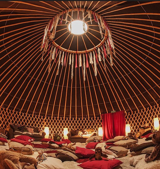 Die Jurte auf dem Weihnachtsmarkt für Kita und Schule