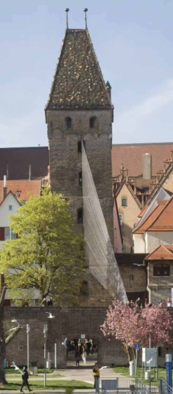 Der Ulmer Metzgerturm wird zur vertikalen Galerie