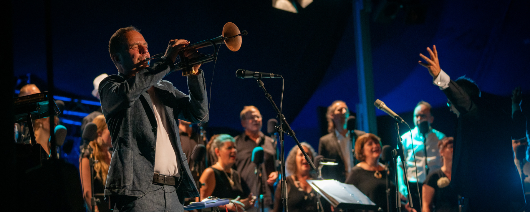 Jazzchor Freiburg meets Joo Kraus