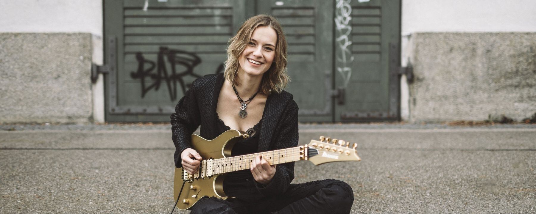 Yasi Hofer Trio